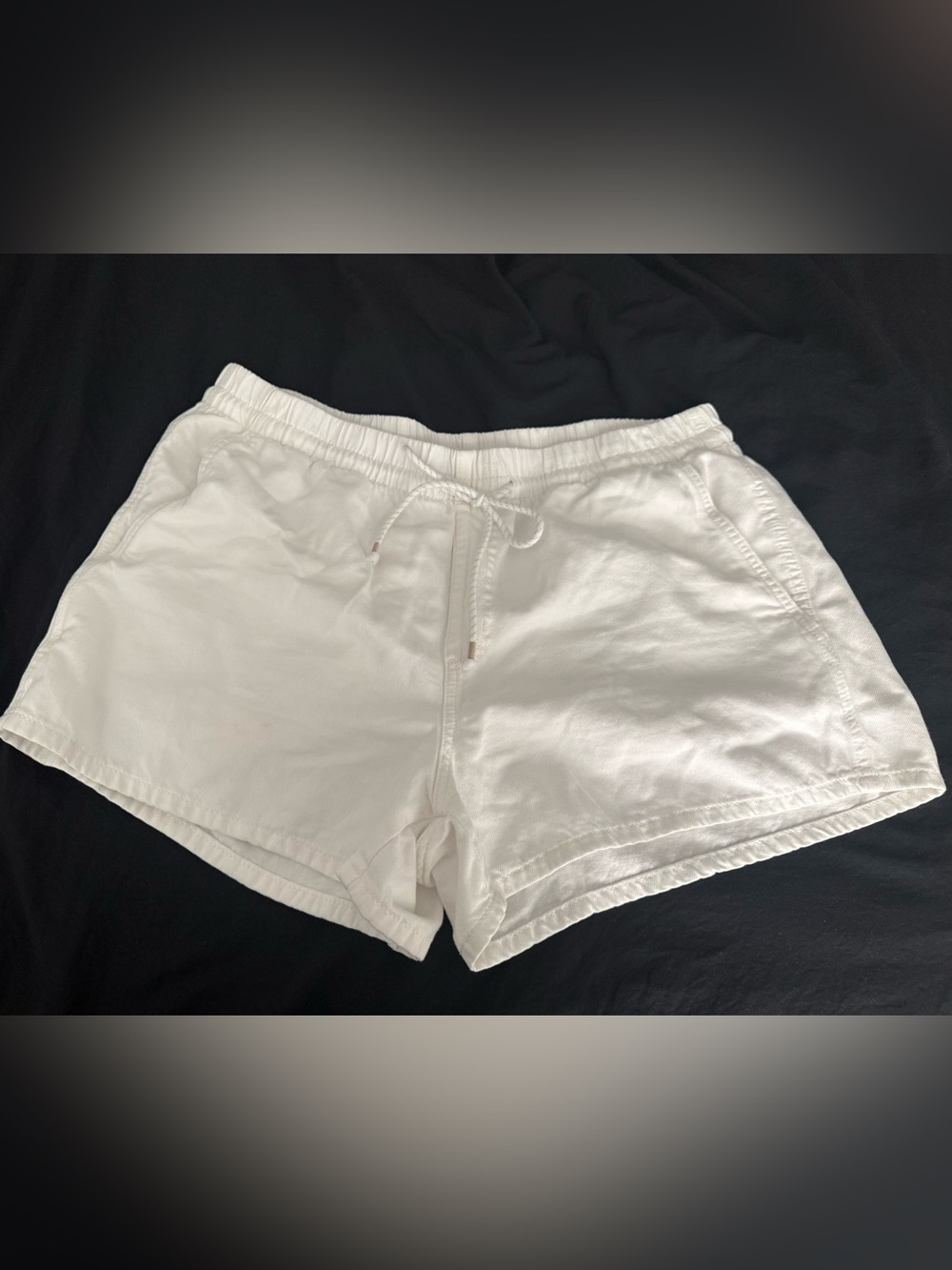 Universal Thread woman’s mid- rise linen blend denim shorts